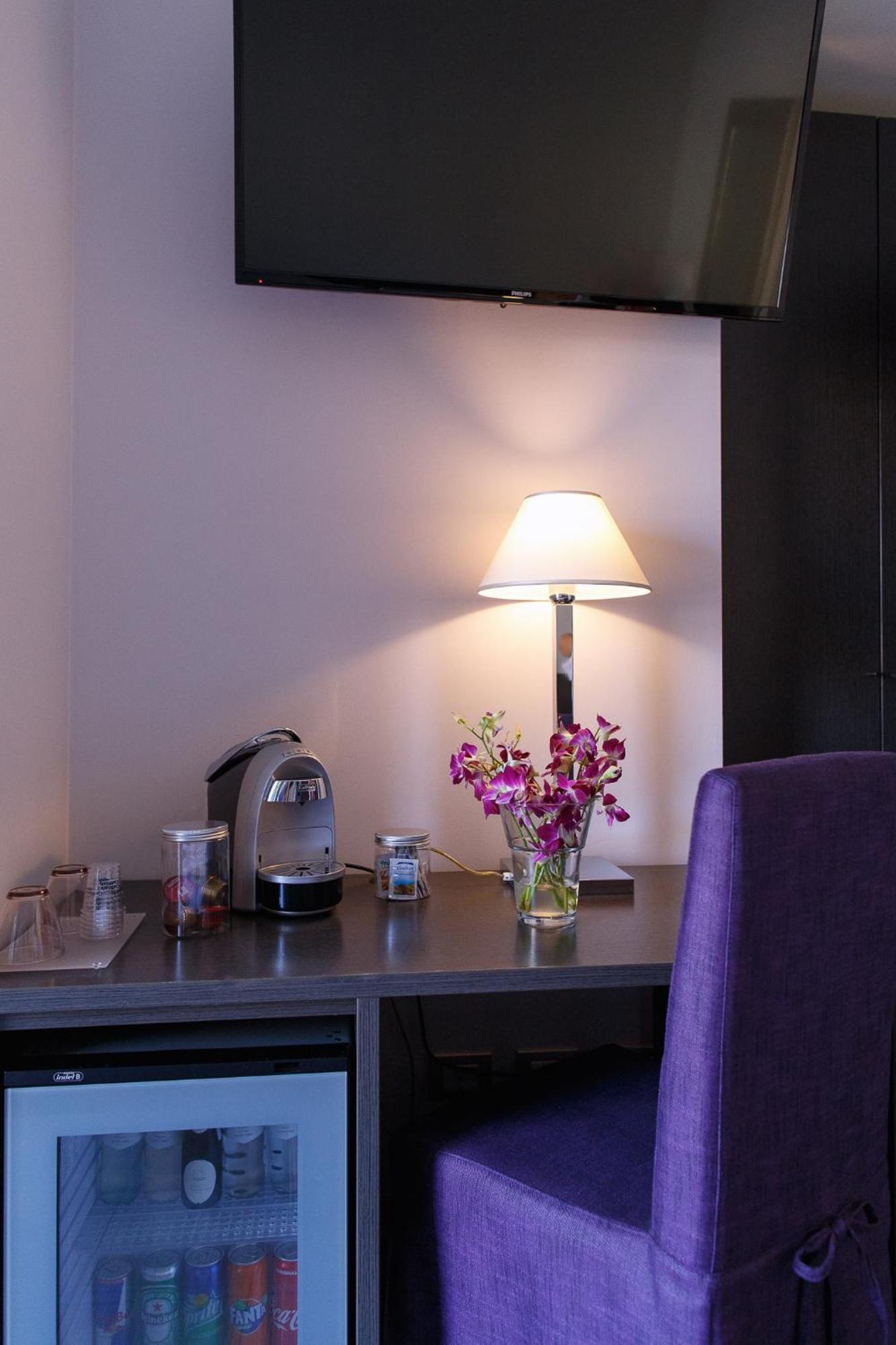 The One Hotel - Designed For Adults - Pet Lovers Riccione Phòng bức ảnh